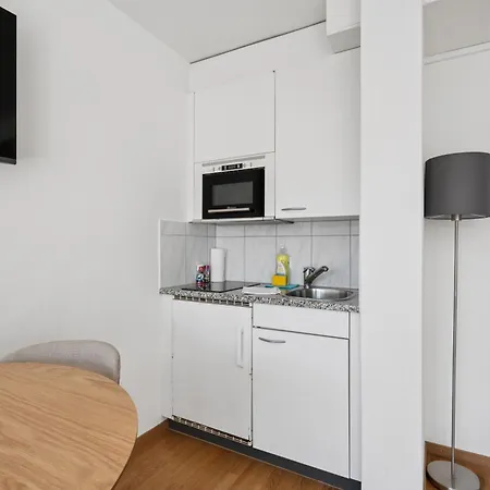 Modern Near Main Station - Crown 16 Zurigo